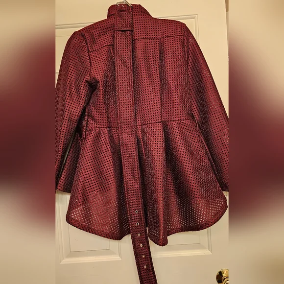 Beautiful jacket - Picture 2 of 2